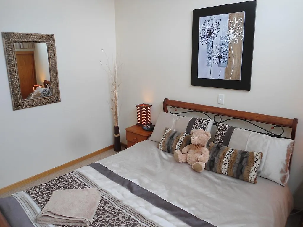 Ashwood Apartments - Lindisfarne Hobart